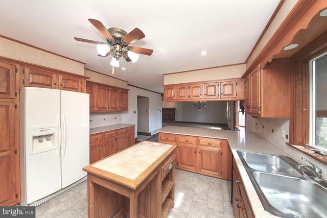 837 RISING SUN RD, Telford, PA 18969