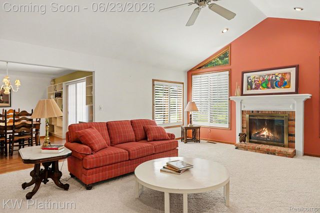 41945 Hillview Drive, Sterling Heights, MI 48314