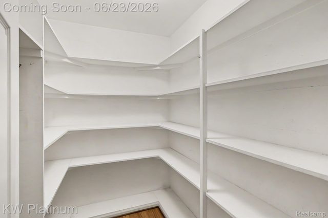 41945 Hillview Drive, Sterling Heights, MI 48314