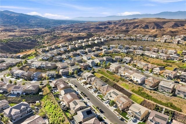 11698 Starlily Court, Corona, CA 92883