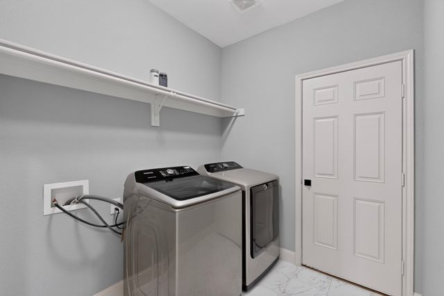 909 Marcellus Court, Arlington, TX 76011