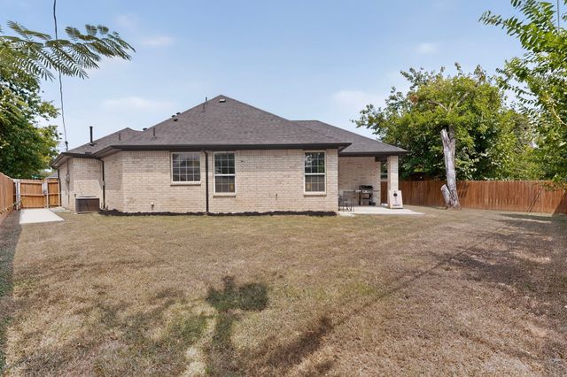 909 Marcellus Court, Arlington, TX 76011