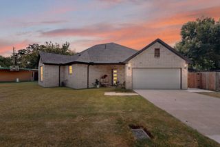 909 Marcellus Court, Arlington, TX 76011