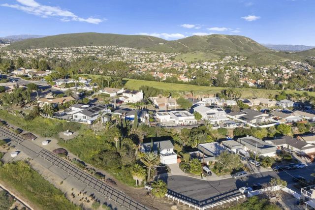 1682 Saddlehorn Dr, San Marcos, CA 92069