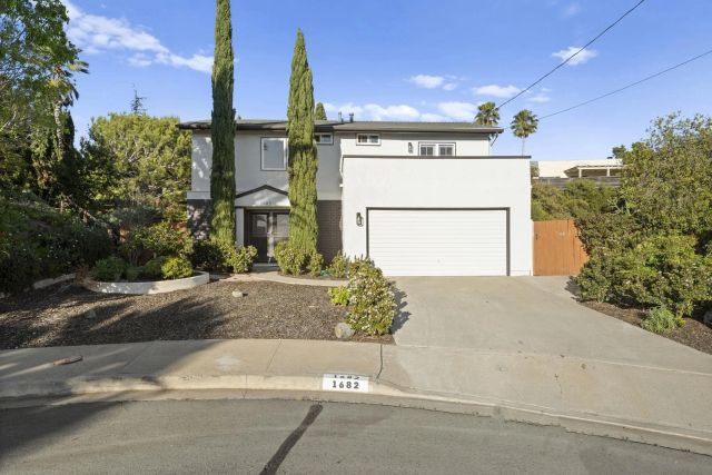 1682 Saddlehorn Dr, San Marcos, CA 92069