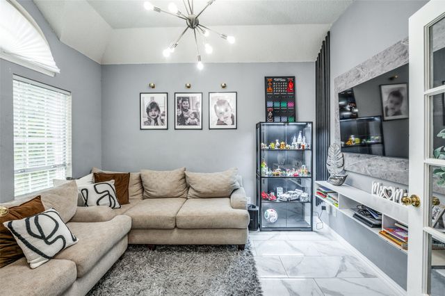 4136 Creekhollow Drive, Carrollton, TX 75010