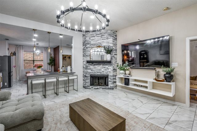 4136 Creekhollow Drive, Carrollton, TX 75010