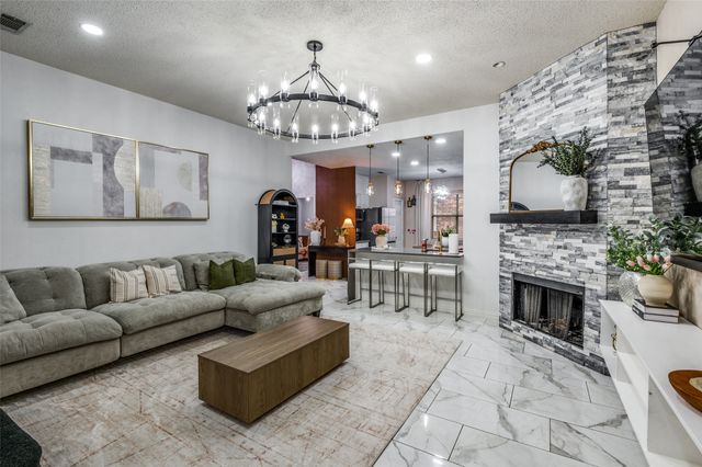 4136 Creekhollow Drive, Carrollton, TX 75010