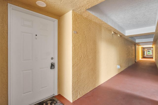 1341 SE 3RD Avenue 112, Dania Beach, FL 33004