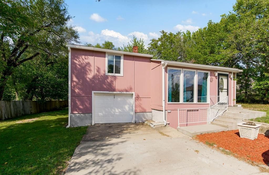 3706 NE 82nd Terrace, Kansas City, MO 64119