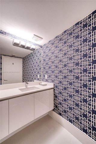 300 Sunny Isles Blvd 4-1701, Sunny Isles Beach, FL 33160