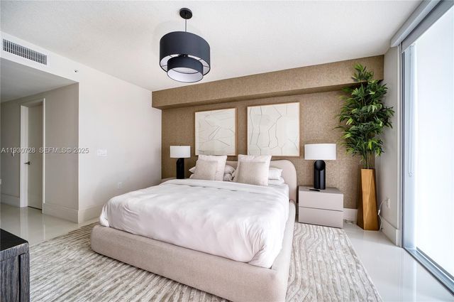 300 Sunny Isles Blvd 4-1701, Sunny Isles Beach, FL 33160