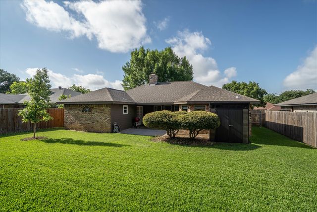 2926 Cripple Creek Trail, Grapevine, TX 76051