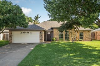 2926 Cripple Creek Trail, Grapevine, TX 76051