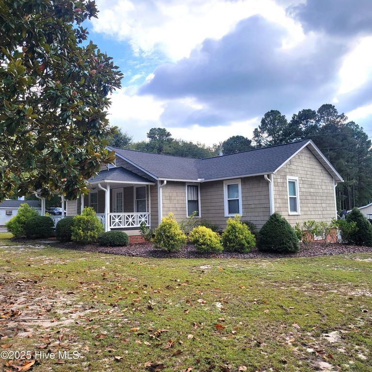 3628 Murdocksville Road, West End, NC 27376
