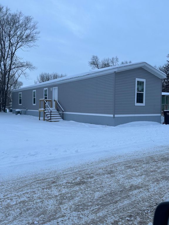 100 Rose Park, Melrose, MN 56352