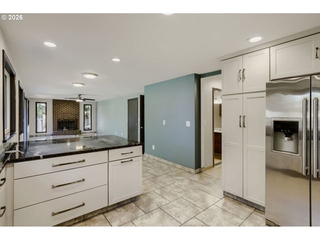 1635 Ne Stable Dr, Hillsboro, OR 97124