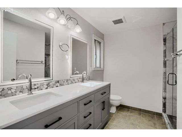 1635 Ne Stable Dr, Hillsboro, OR 97124