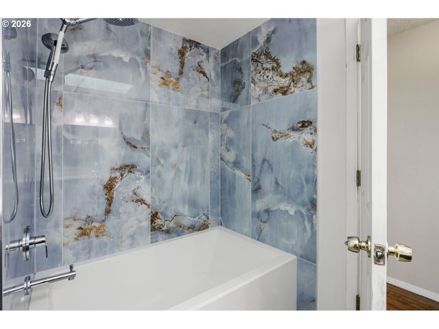 1635 Ne Stable Dr, Hillsboro, OR 97124