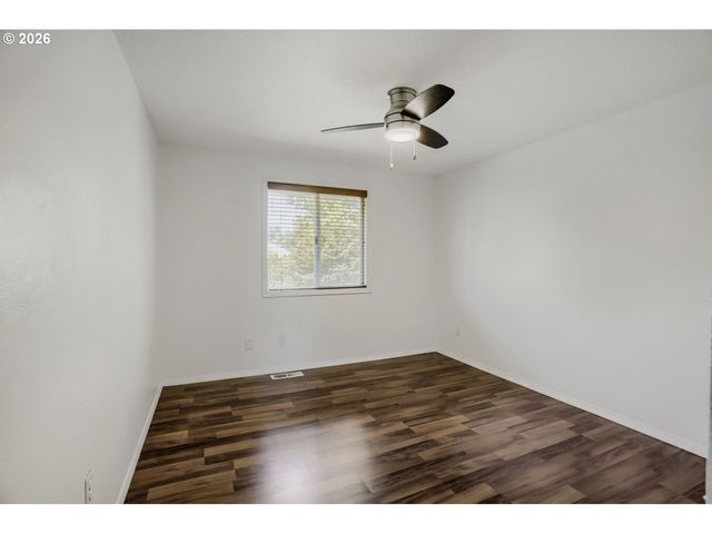 1635 Ne Stable Dr, Hillsboro, OR 97124