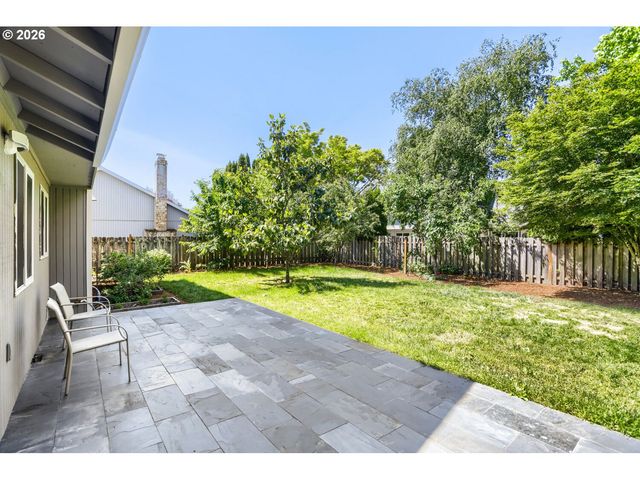 1635 Ne Stable Dr, Hillsboro, OR 97124