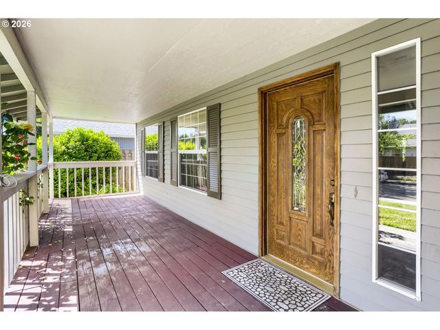 1635 Ne Stable Dr, Hillsboro, OR 97124