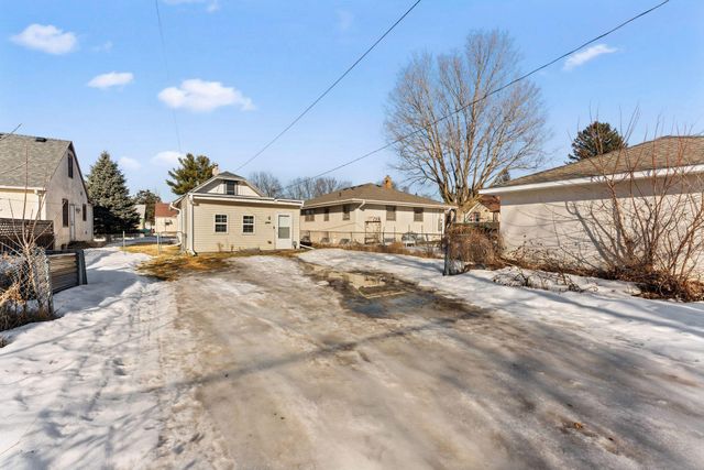 1842 Arlington Avenue E, Saint Paul, MN 55119