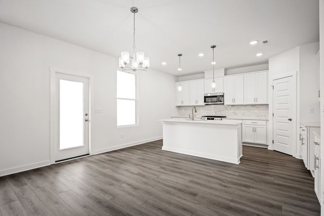 8306 Netterfield Drive, White House, TN 37188