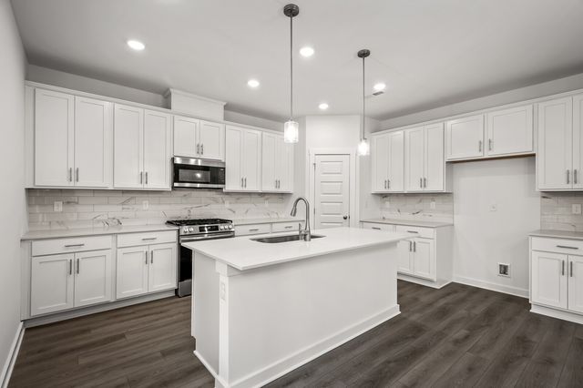 8306 Netterfield Drive, White House, TN 37188