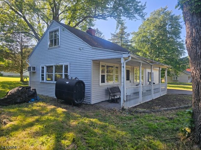 1 Round Top Dr, Clinton Twp., NJ 08801