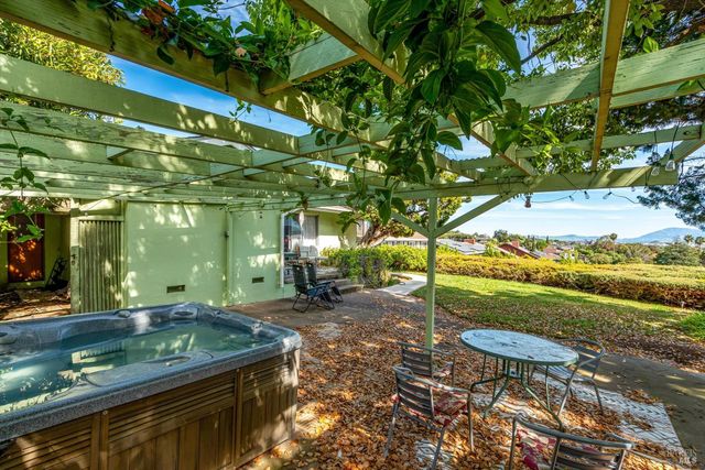 370 W M St, Benicia, CA 94510