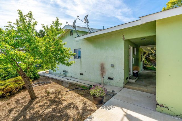 370 W M St, Benicia, CA 94510