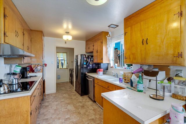 370 W M St, Benicia, CA 94510