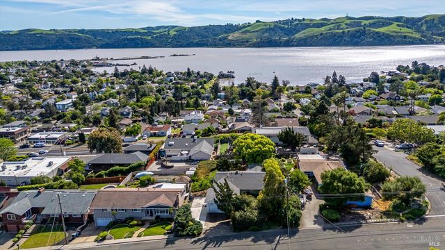 370 W M St, Benicia, CA 94510