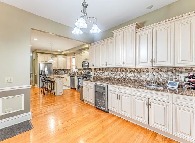 3139 Ridgeland Avenue, Berwyn, IL 60402