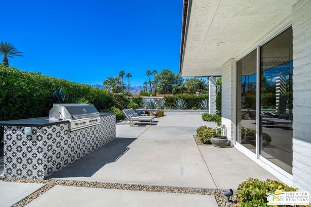 30 Mayfair Drive, Rancho Mirage, CA 92270