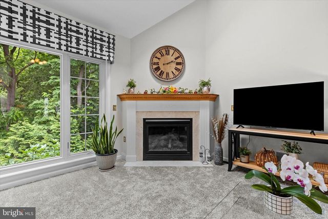 2403 ROLLING HILLS DR, Mechanicsburg, PA 17055