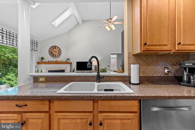 2403 ROLLING HILLS DR, Mechanicsburg, PA 17055