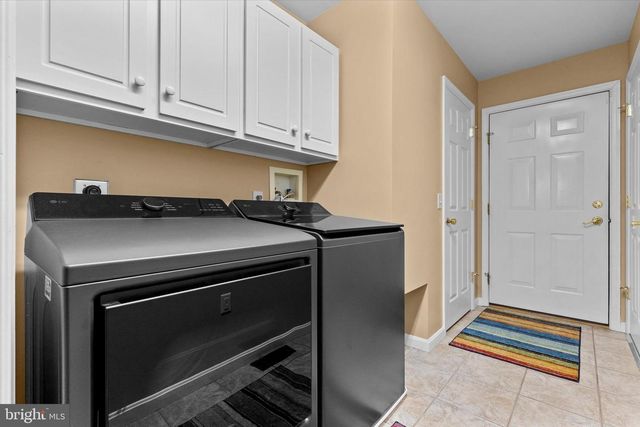 2403 ROLLING HILLS DR, Mechanicsburg, PA 17055
