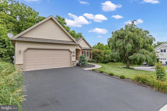 2403 ROLLING HILLS DR, Mechanicsburg, PA 17055