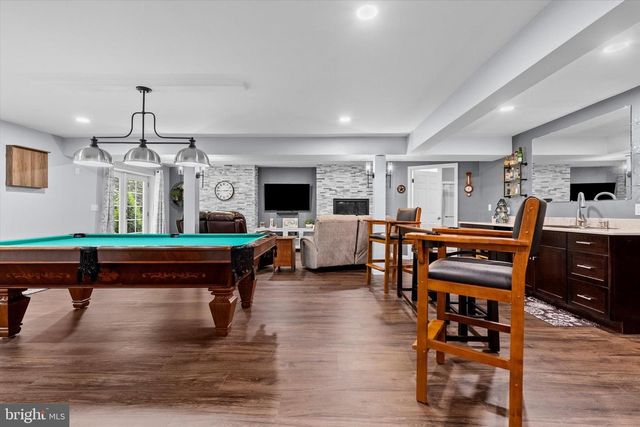 2403 ROLLING HILLS DR, Mechanicsburg, PA 17055