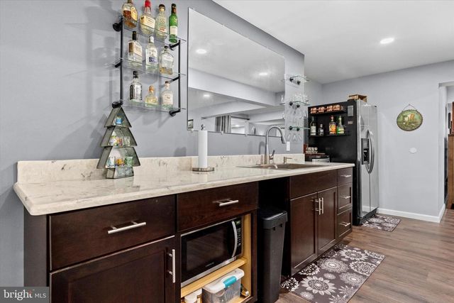2403 ROLLING HILLS DR, Mechanicsburg, PA 17055