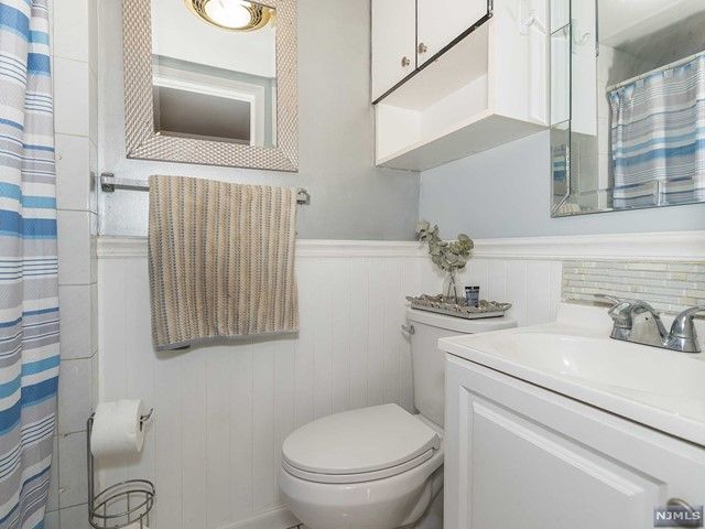 48 Bush Avenue, Woodland Park, NJ 07424