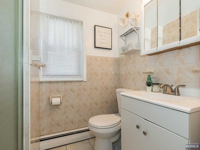 48 Bush Avenue, Woodland Park, NJ 07424