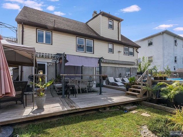 48 Bush Avenue, Woodland Park, NJ 07424