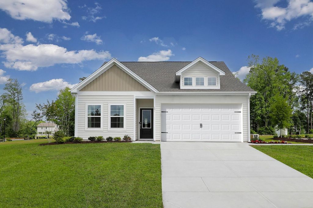 Image 1 of property listing at 528 O'Leary Circle, Summerville, SC 29483
