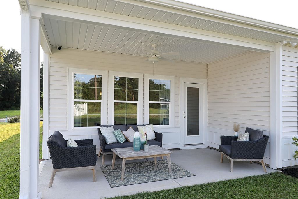 Image 20 of property listing at 528 O'Leary Circle, Summerville, SC 29483