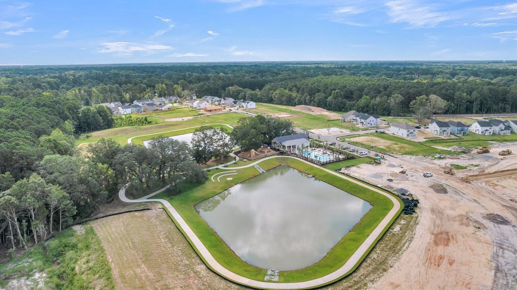 Image 26 of property listing at 528 O'Leary Circle, Summerville, SC 29483