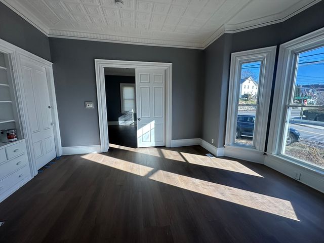 24 N Main St 1, Natick, MA 01760