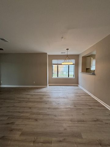 8483 Yadkin Circle Apt D, North Charleston, SC 29406